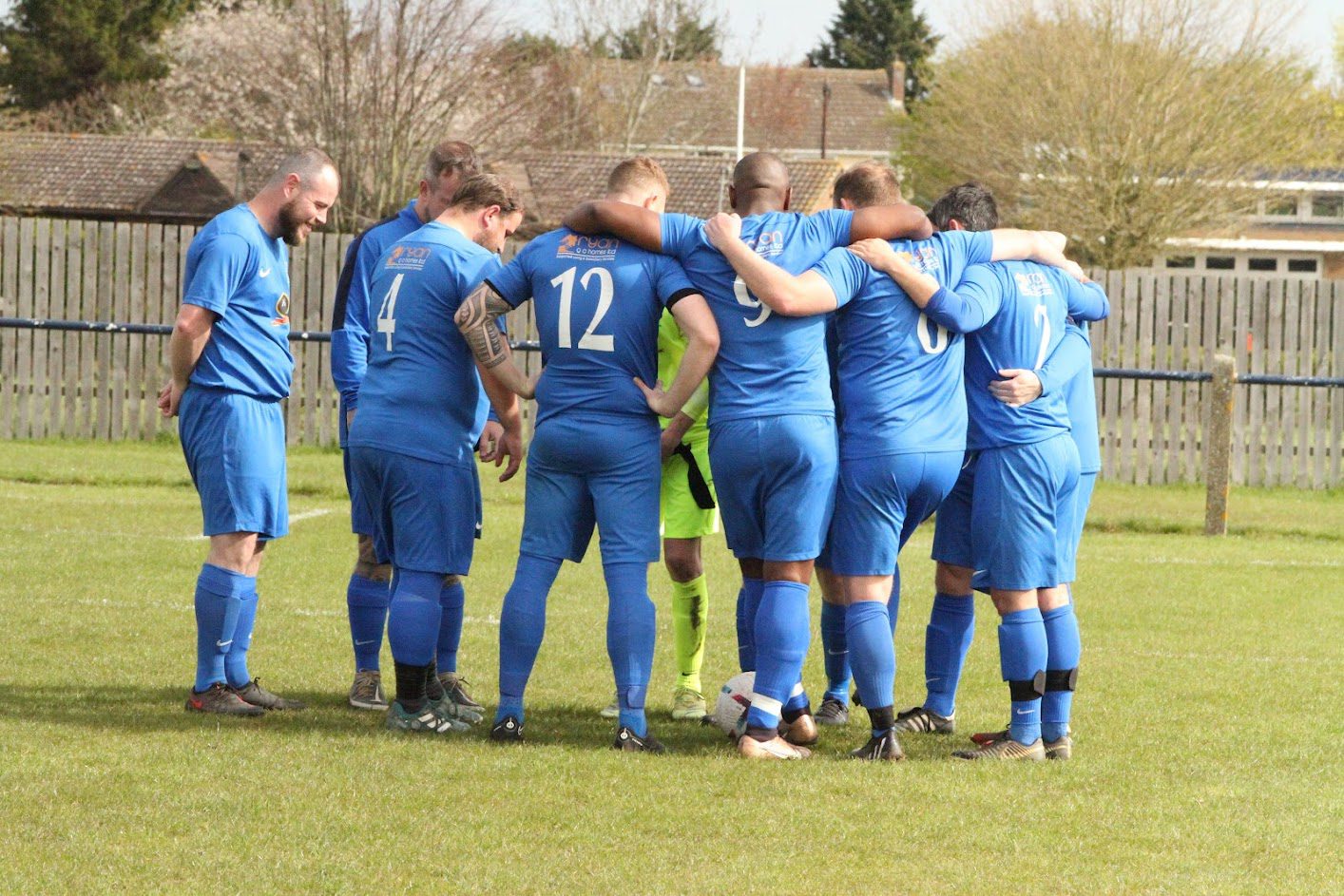 VETS TRAVEL TO GREAT HORWOOD LOOKING TO SEAL THE TITLE ON SUNDAY.